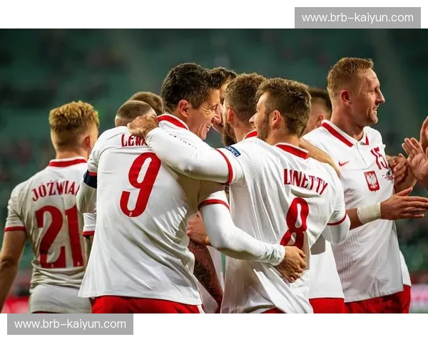 冰与火的巅峰博弈:当“东欧白鹰”决战“三狮军团”,谁才是绿茵场上的真命天子? 冰与火的巅峰博弈:当“东欧白鹰”决战“三狮军团”,谁才是绿茵场上的真命天子?